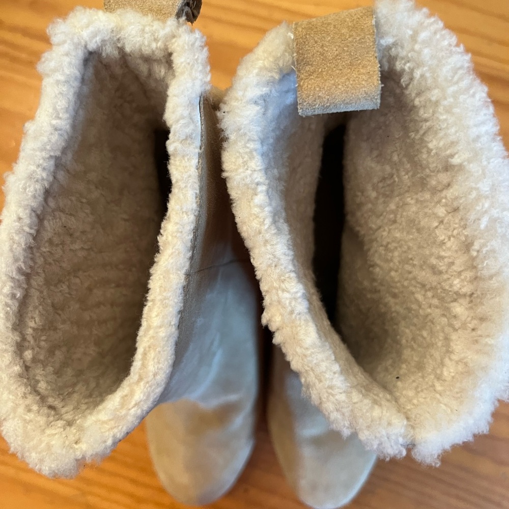 Veronica Beard Tan Suede Ankle Boots - Picture 4 of 11